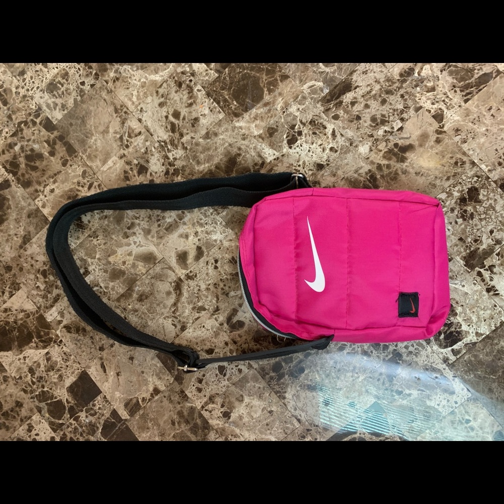 nike crossbody